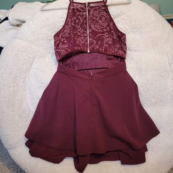 NWT, Francesca's High Neck dress Lace Dress, Size: Small, Color: Red(Burgundy) - Picture 2 of 4